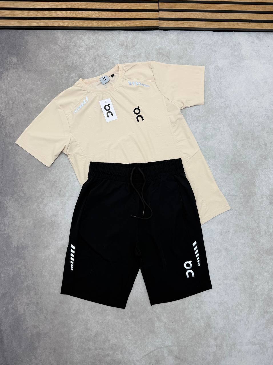 On Cloud Running Sand Beige and Black T-Shirts & Shorts Mens UK Reps AAA Quality