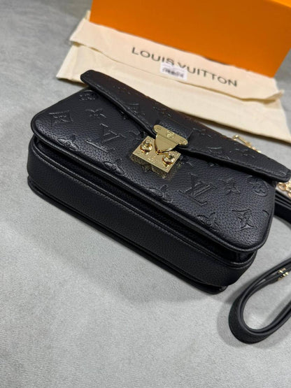 Louis Vuitton Pochette Métis Womens Bag in Black Color UK Reps AAA Quality