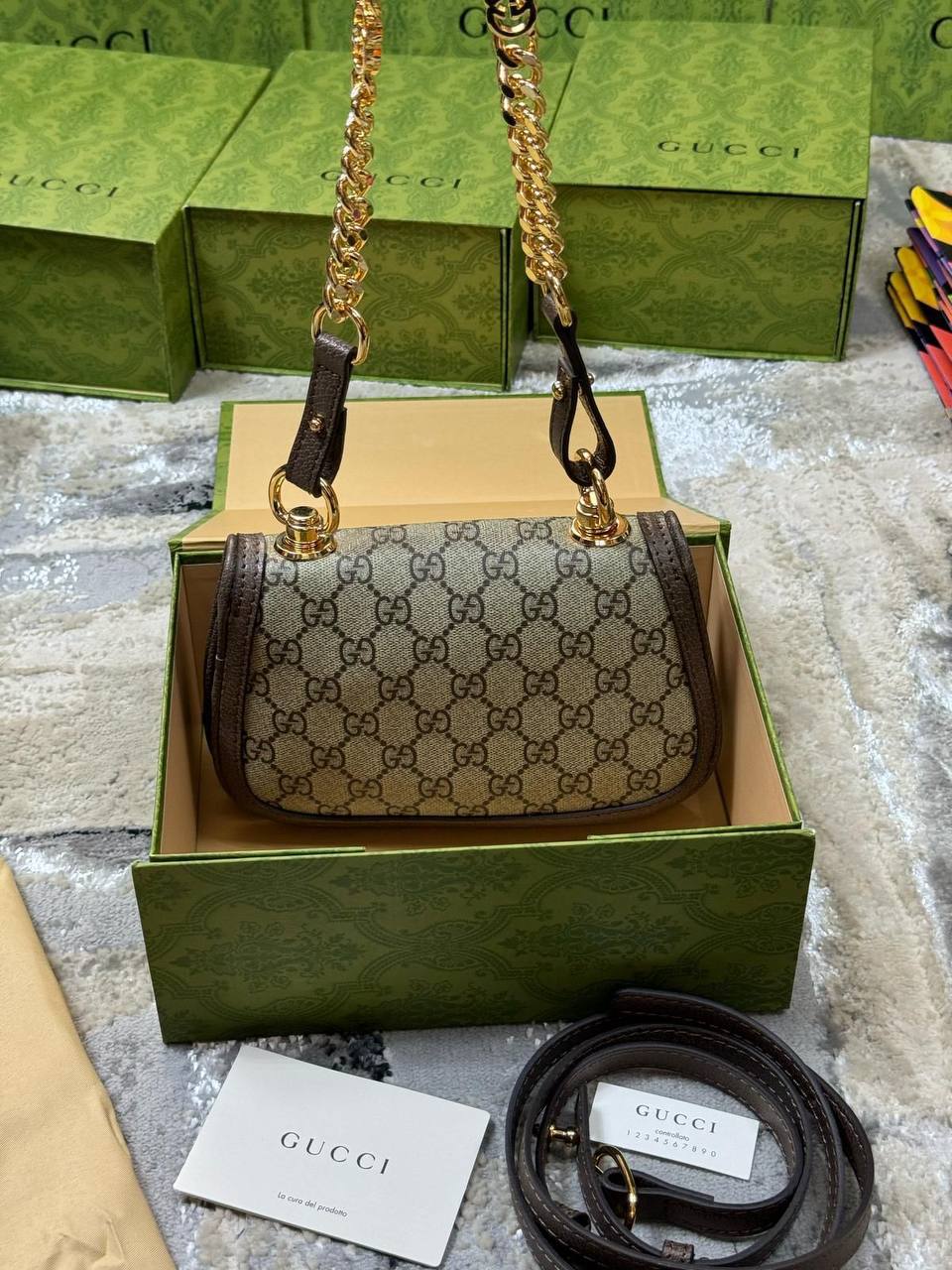 Gucci Mini Blondie Shoulder Bag UK Reps AAA Quality