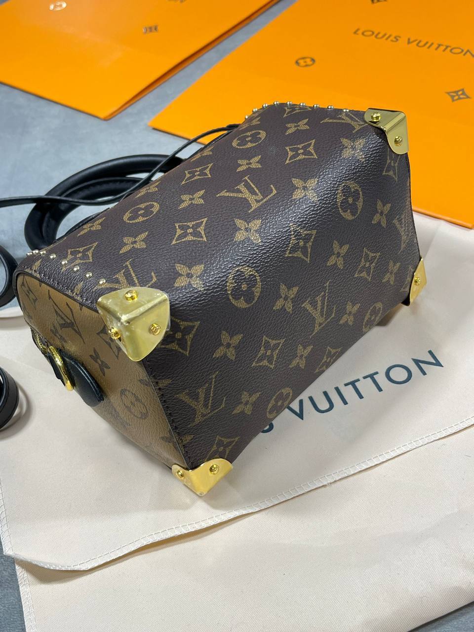 Louis Vuitton Speedy Trunk Womens Bag UK Reps AAA Quality