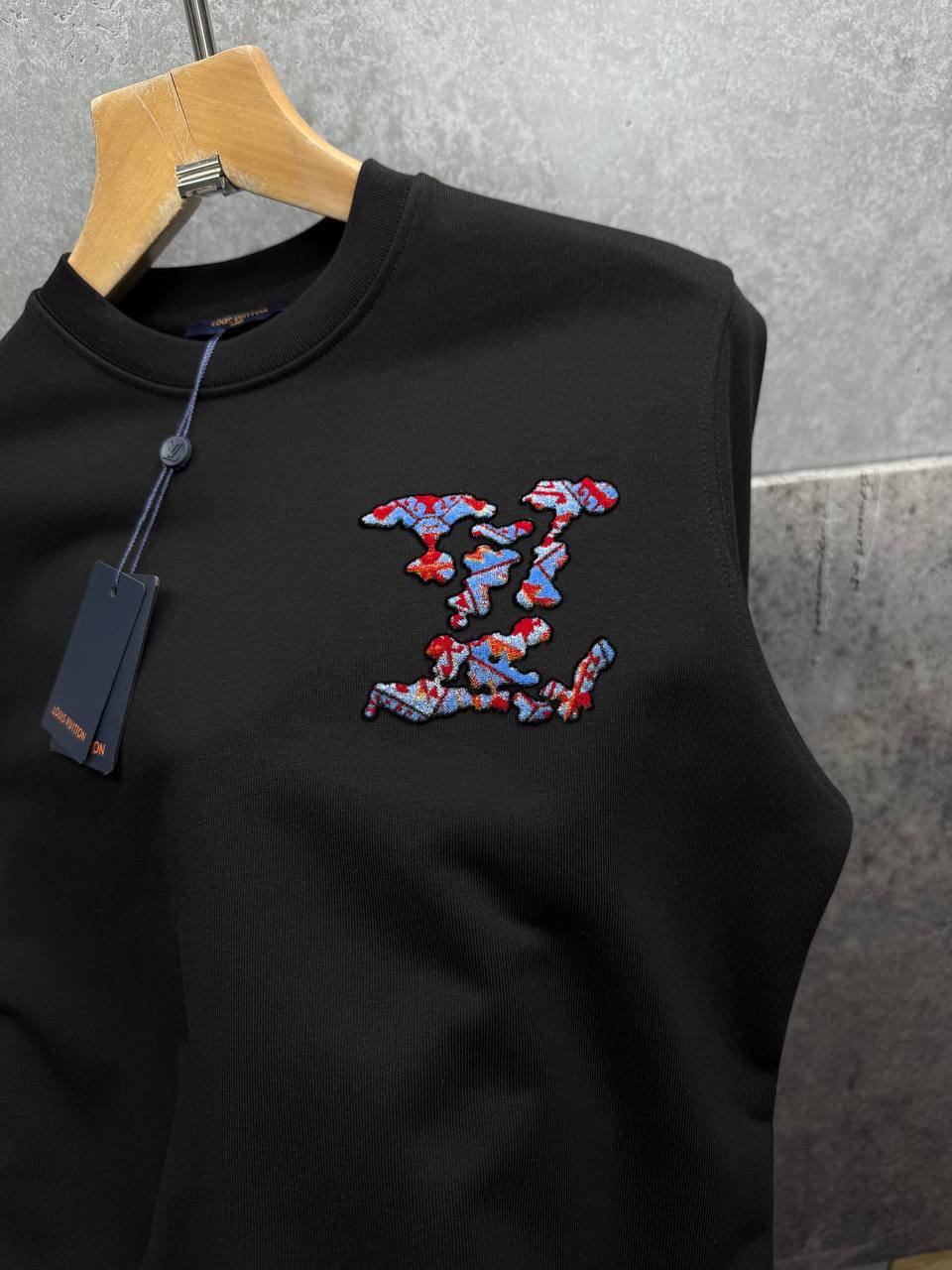 Louis Vuitton Graphic LV Logo Jumper in 2 Colors UK Reps AAA Quality