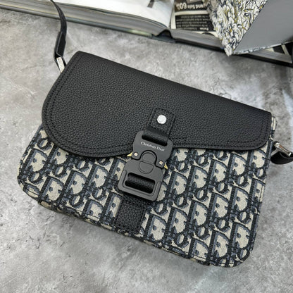 Christian Dior Signature Asymmetrical Messenger Bags Mens UK Reps AAA Quality
