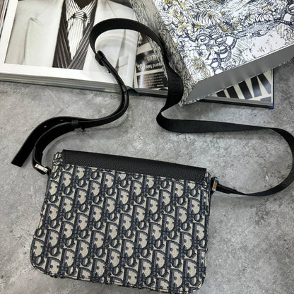 Christian Dior Signature Asymmetrical Messenger Bags Mens UK Reps AAA Quality